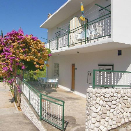 Apartment Dijo I Primosten Exterior photo