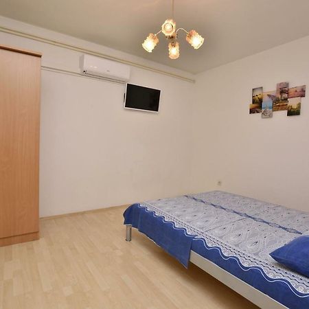 Apartment Dijo I Primosten Exterior photo