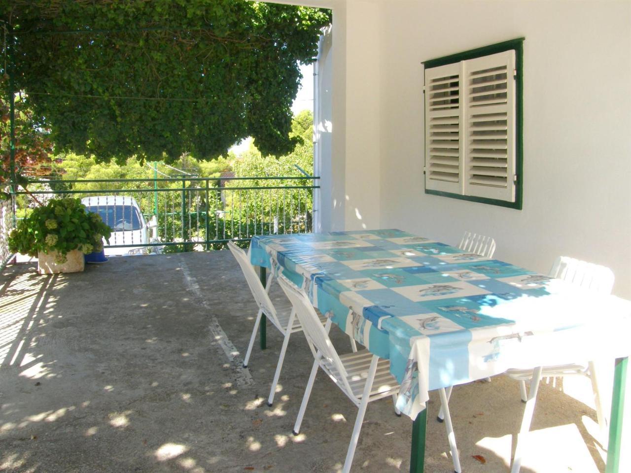 Apartment Dijo I Primosten Exterior photo