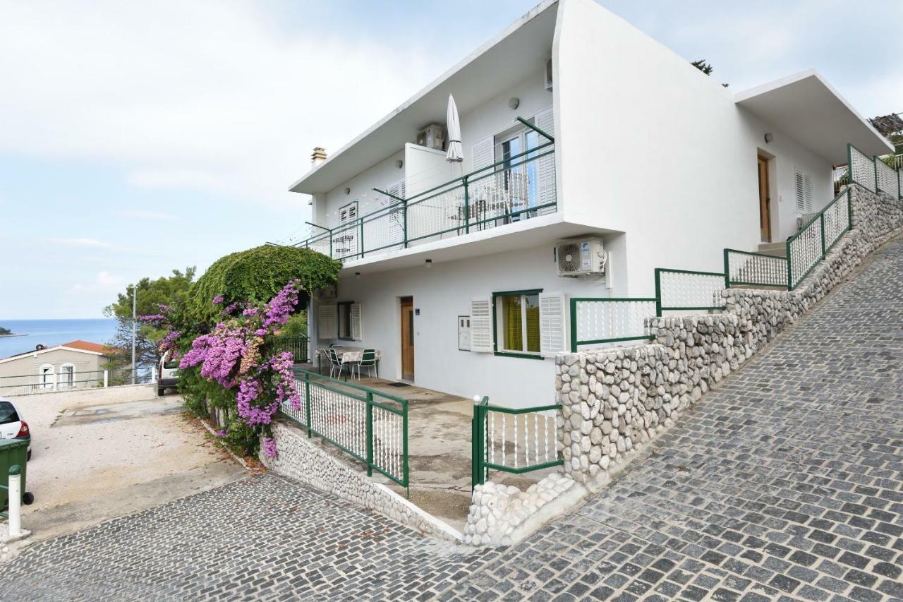 Apartment Dijo I Primosten Exterior photo